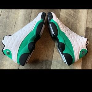 Jordan 13 lucky green size 10